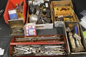 lot 277 image: Assorted Hand Tools & Power Tools - Wrenches, Sockets, Drills & Accessories