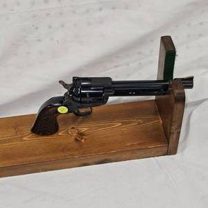 lot 2 image: Ruger Early Original Blackhawk, 3 Screw Frame, Very Nice and Tuned, Flat Top, 5 12, 5 Digit Serial #