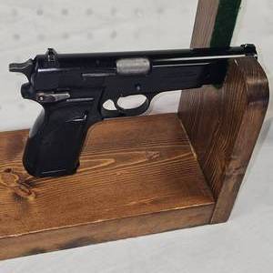 lot 10 image: Browning Hi Power Made In Belgium, 9mm, No Box