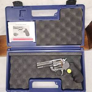 lot 11 image: Colt King Cobra 357 Mag, Stainless, 3 Barrel, As New in Box
