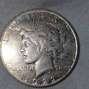 lot 31 image: 1922 D Peace Dollar $1  VGF wPatina
