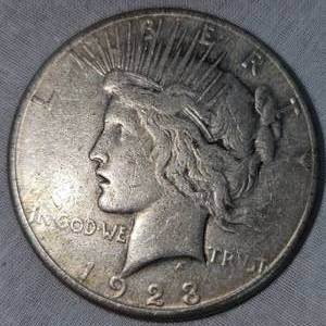 lot 17 image: 1923 S Peace Dollar $1