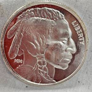lot 92 image: 1oz Big ChiefBuffalo .999 Silver Round