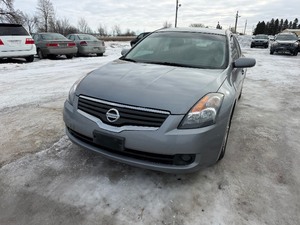 lot 10 image: 2007 Nissan Altima