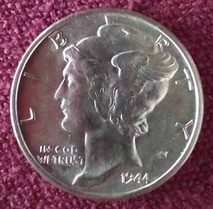 lot 92 image: Uncirculated 1944 Mercury Dime