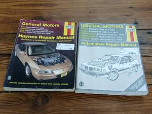 lot 469 image: General Motors Haynes Repair Manual 1985-1995