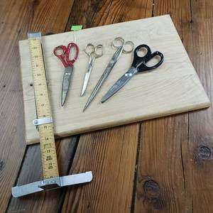 lot 463 image: Vintage metal scissors, fabric pinking shears and Pin-it skirt marker.