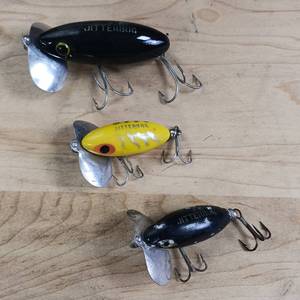lot 478 image: 3 PC Jitterbug Lures. 2 small, one large. Akron, Ohio