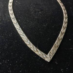 lot 4 image: Sterling Silver Chevron, V shape Riccio chain, Italian Weave necklace