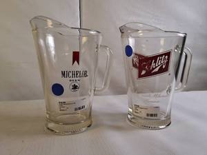 lot 120 image: Lot of 2 Vintage Michelob and Schlitz beer glass pitchers