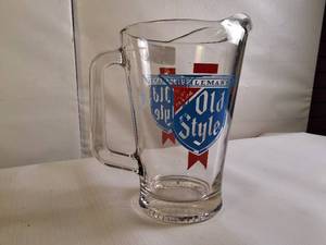 lot 121 image: Vintage 9 inch Heavy Glass Old Style Beer Pitcher