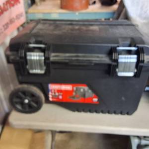 lot 314 image: CRAFTSMAN 29-in 24-gallon Wheeled Lockable Tool Box