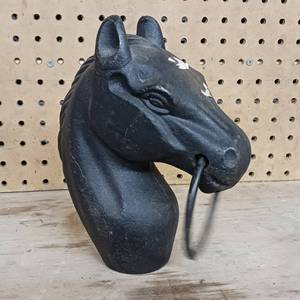 lot 217 image: Cast Iron Vintage Horse Head Hitching Post
