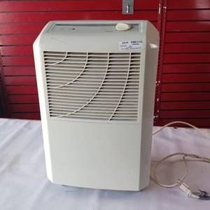 lot 15 image: Maytag dehumidifier, model number M3DH30B2A 0 Works Great