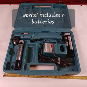 lot 222 image: Makita DA391D 9.6V Cordless Angle Drill Kit - works