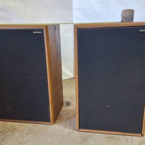 lot 270 image: American Acoustics Vintage pair of speakers