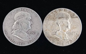 lot 424 image: Franklin Half Dollars - 90% silver - 2 coins - Tax Exempt