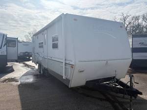 lot 7 image: 2008 KEYSTONE OUTBACK 28BH