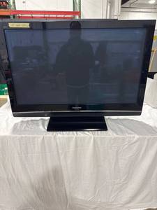 lot 1693 image: Panasonic 42-inch TV
