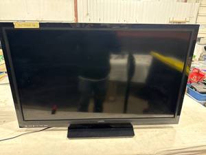lot 1696 image: Vizio 42-inch Flat Screen TV