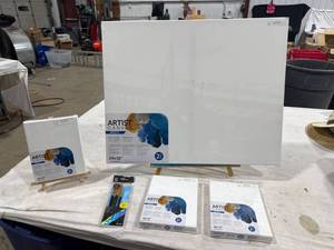 lot 1701 image: Artist Canvas & Easel Lot