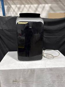 lot 1735 image: Arctic King Mobile Air Conditioner