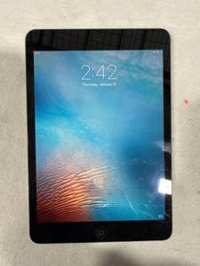 lot 1760 image: Apple iPad Mini Tablet (tested - ok)