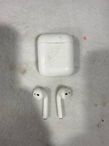 lot 1762 image: Apple AirPods with Case (tested ok)
