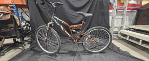 lot 1823 image: Mantis Ghost Mountain Bike