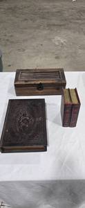 lot 1826 image: Decorative Storage Box Lot
