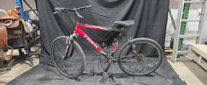 lot 1832 image: Trek 4100 Mountain Bike