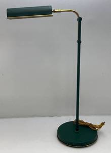 lot 17 image: Decorative Table Lamp 31