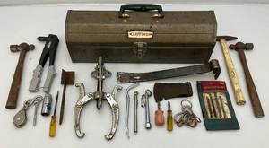 lot 179 image: Vintage CRAFTSMAN Tool Box With Tools