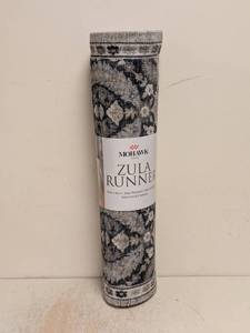 lot 19 image: MOHAWK HOME COLLECTION ZULA RUNNER