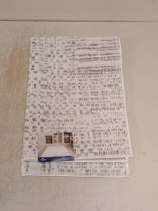 lot 32 image: NEW MOHAWK HOME TANGIERS COLLECTION ACCENT RUG IVORY BEIGE