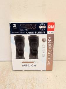 lot 52 image: COPPERFIT ELITE COMPRESSION KNEE SLEEVE SMALL 2PK