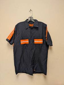 lot 209 image: NEW RED KAP MBUTTON UP SHORT SLEEVE SHIRT BLACK AND ORANGE