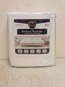 lot 153 image: NEW ALL IN ONE TWIN XL MATTRESS PROTECTOR WITH BED BUG BLOCKER