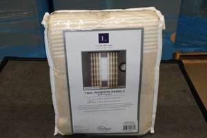 lot 3 image: Lush Dcor Two Window Panels with Rod Pockets - 40x95
