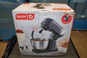 lot 4 image: Dash 3.5QT Tilt Head Stand Mixer