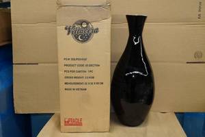 lot 50 image: Villacera 24 Decorative Vase