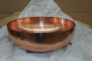 lot 61 image: Creative Co-Op Round Hammered Metal Bowl - 14