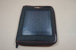lot 135 image: EnerPlex Kickr Portable Solar Charger