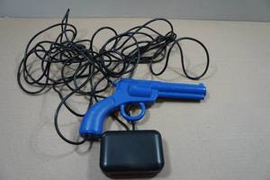 lot 145 image: Philips CDI AirMouse Light Gun