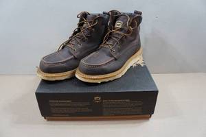lot 201 image: Irish Setter Ashby Work Boots - Mens 10.5 D