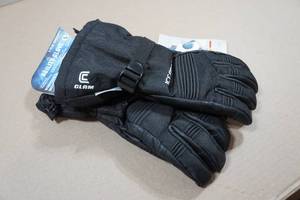 lot 215 image: Clam Ice Armor Agility Glove - Small