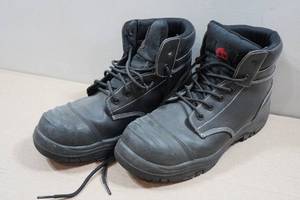 lot 225 image: Mens Work Boots - Size 12