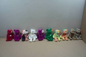 lot 244 image: Ty Beanie Babies Bears