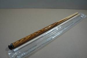 lot 245 image: Players 2-Piece Pool Cue