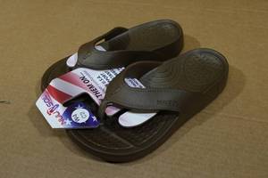 lot 300 image: Nuusol Cascade Sandals - Womens 4, Childrens 2